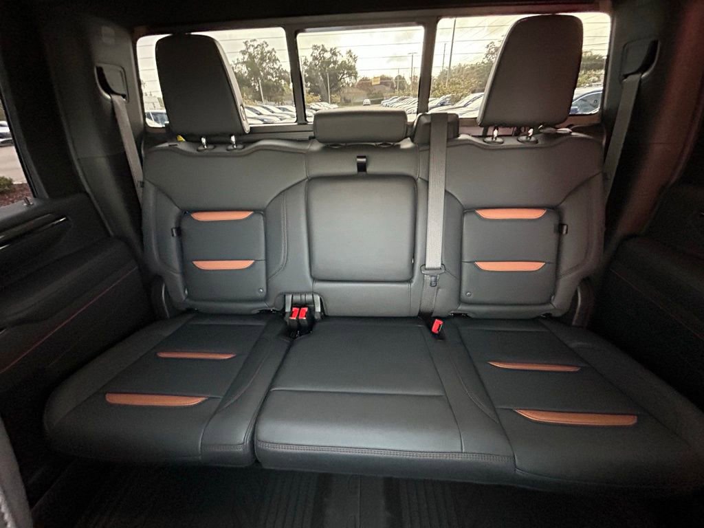 Used 2025 GMC Sierra 2500 AT4 w/ AT4 Premium Plus Package image 26