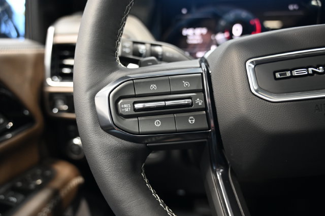New 2026 GMC Yukon Denali Ultimate AWD/4WD image 31
