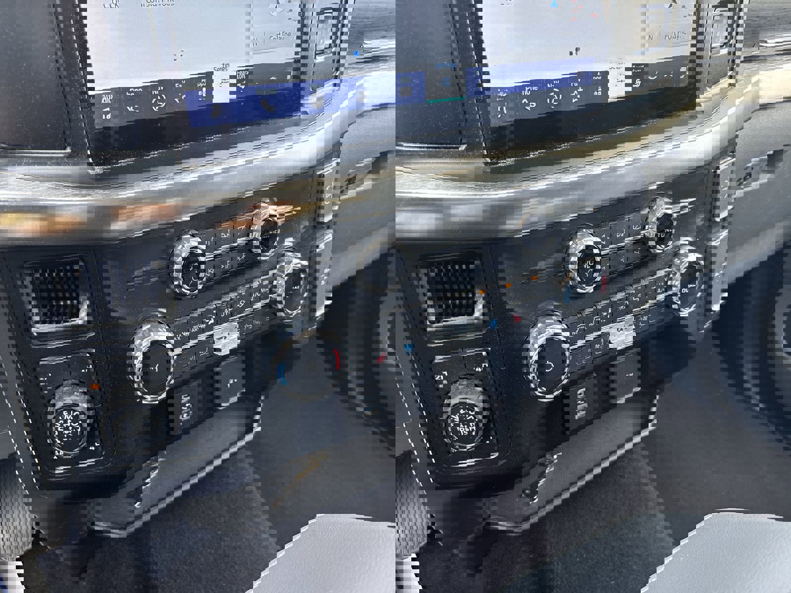 Used 2022 Ford F150 Lariat w/ Equipment Group 501A Mid image 21