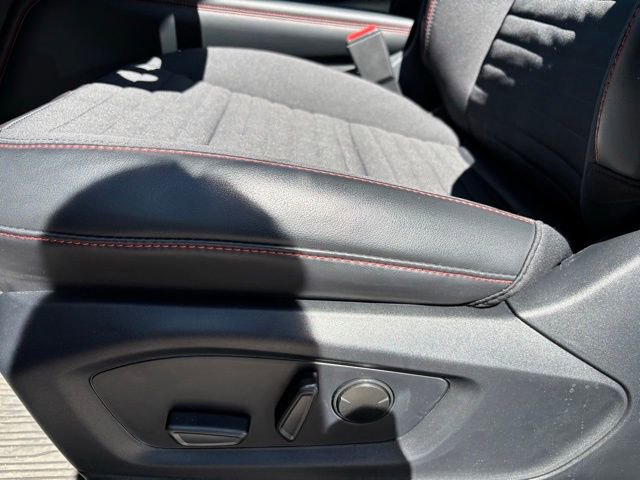 New 2026 Ford Explorer ST-Line w/ ST-Line Street Pack image 15