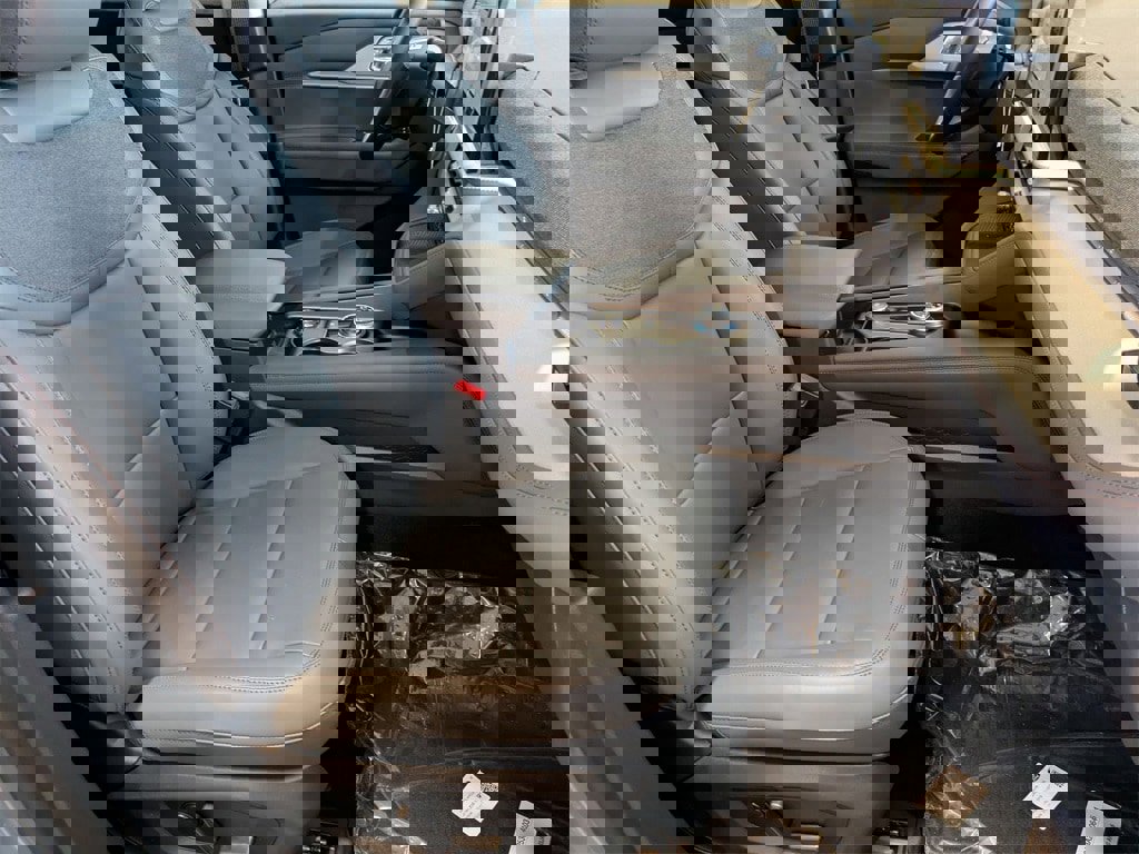 New 2026 Ford Explorer Active w/ Active Comfort Package image 20