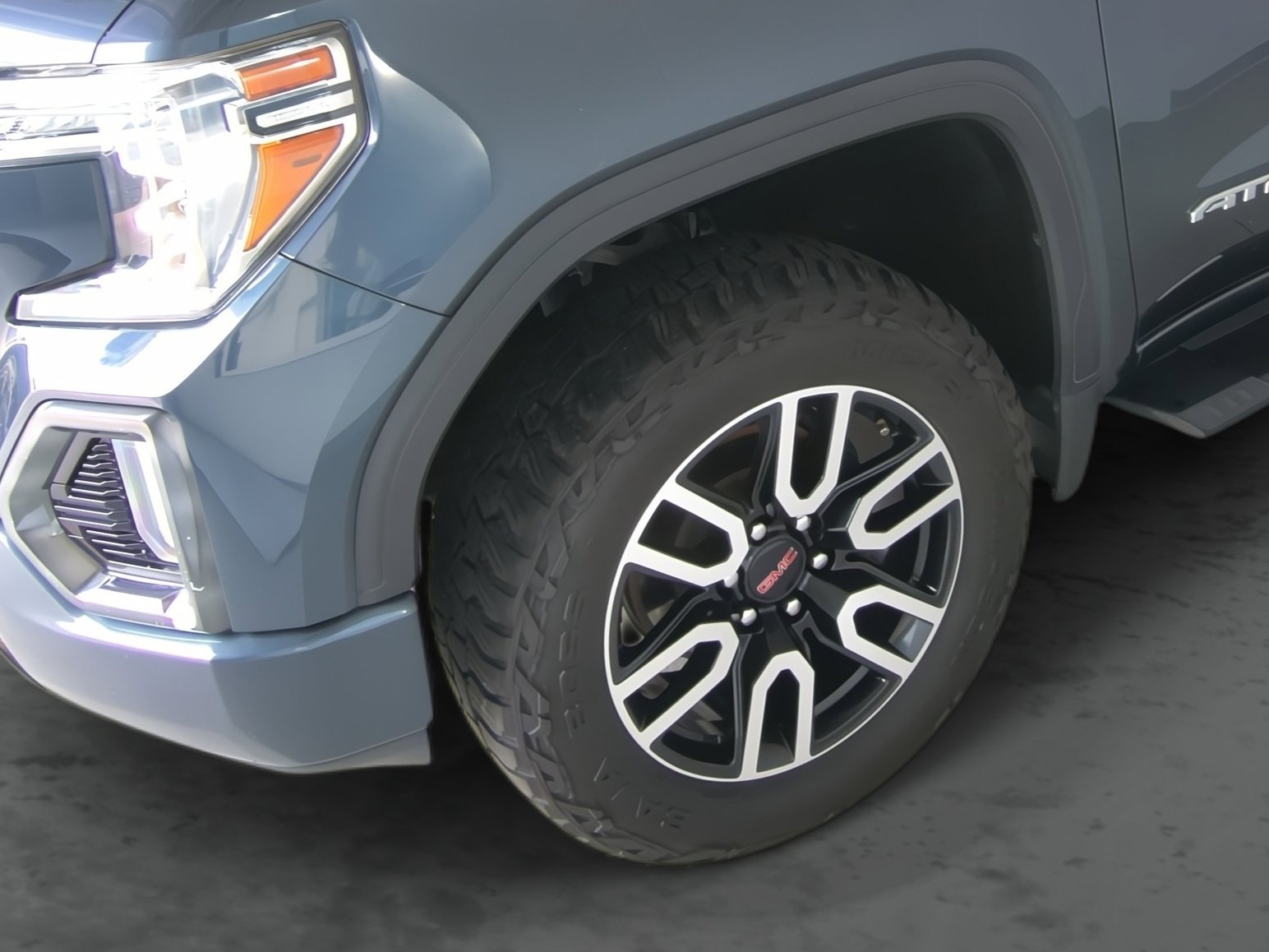 Used 2021 GMC Sierra 1500 AT4 AWD/4WD image 7