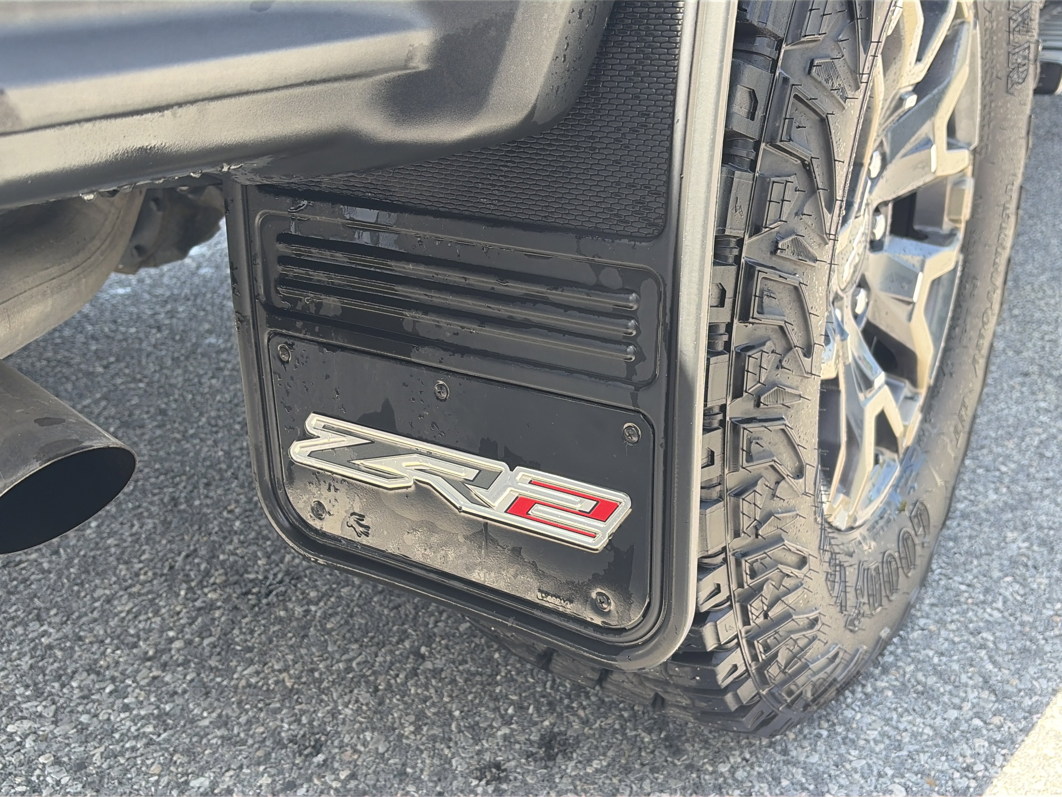 Used 2024 Chevrolet Colorado ZR2 w/ ZR2 Convenience Package III AWD/4WD image 14