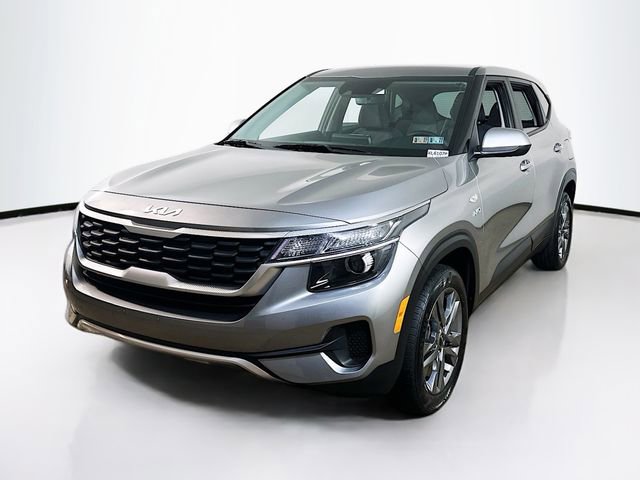 Used 2023 Kia Seltos LX image 3