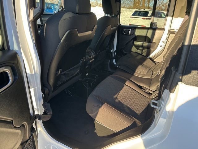 Used 2024 Jeep Gladiator Mojave AWD/4WD image 73