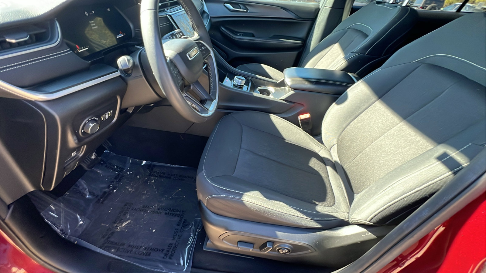 Certified 2024 Jeep Grand Cherokee L Laredo image 16