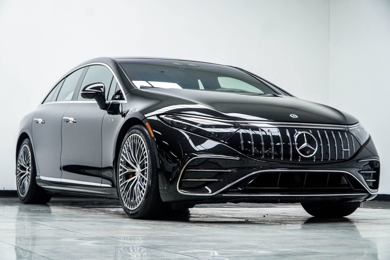 Used 2023 Mercedes-Benz EQS AMG 4MATIC image 4