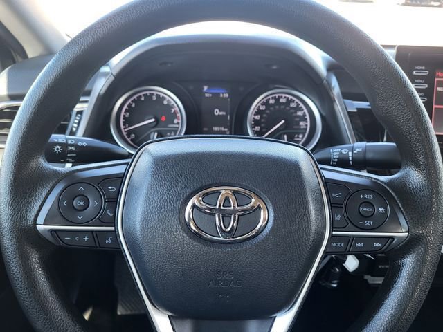Used 2022 Toyota Camry LE image 14