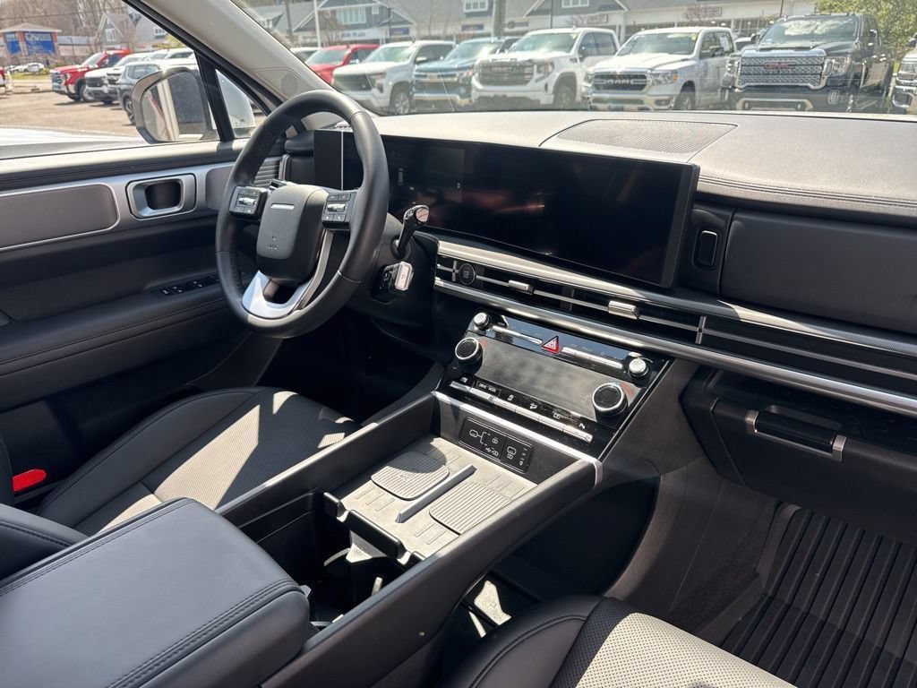 Used 2025 Hyundai Santa Fe SEL FWD image 61