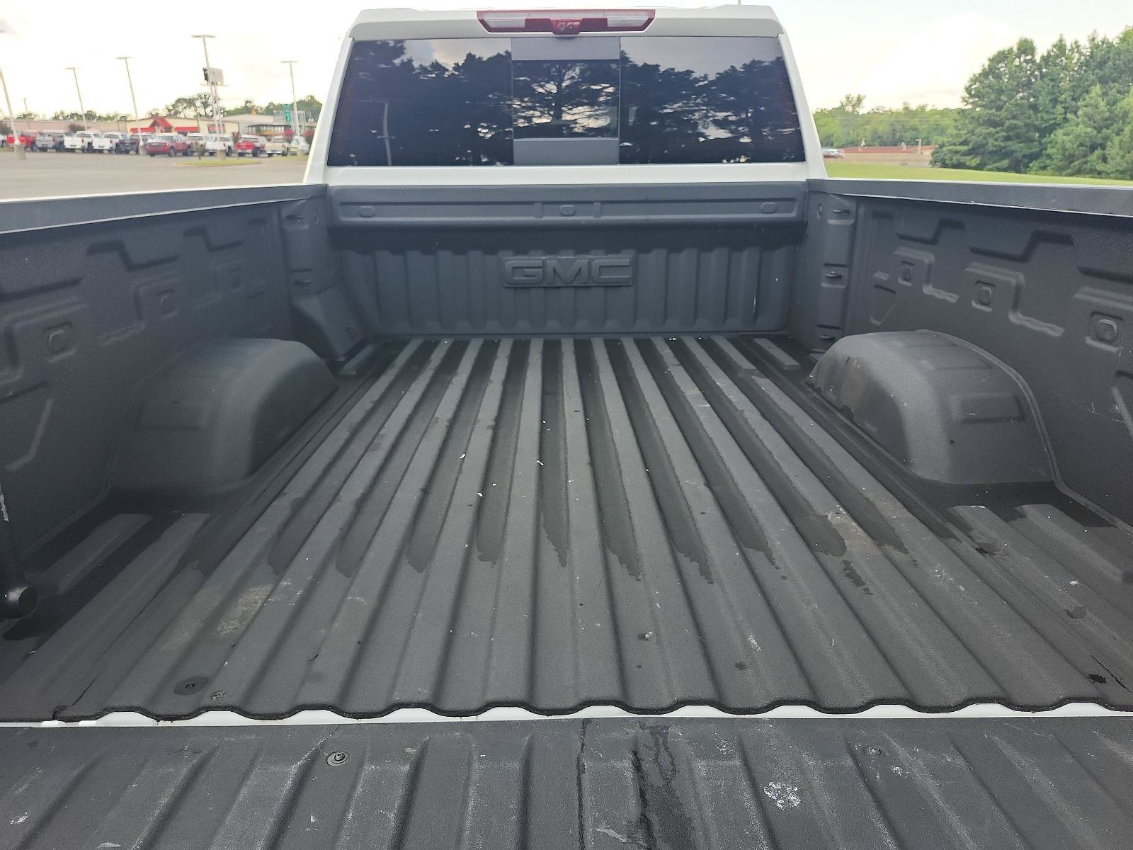 Used 2025 GMC Sierra 2500 AT4 w/ AT4 Premium Plus Package AWD/4WD image 15