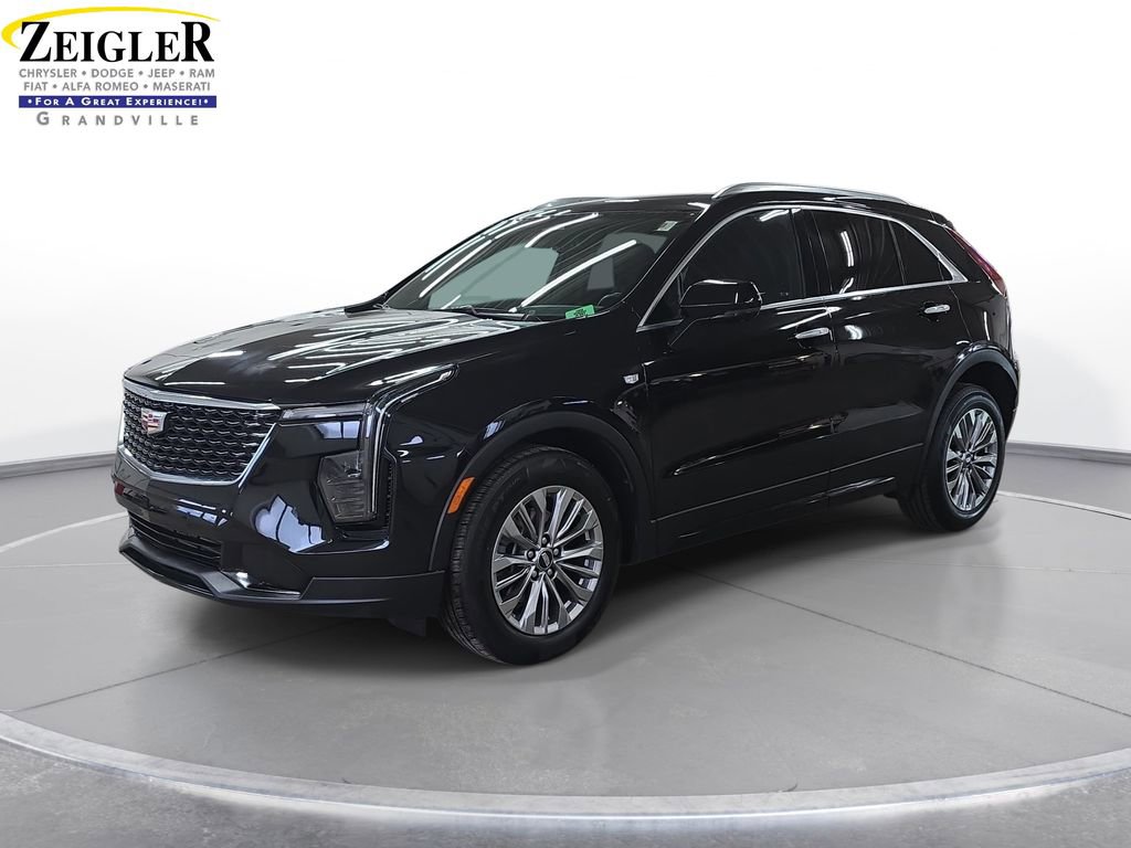Used 2025 Cadillac XT4 Premium Luxury FWD image 1