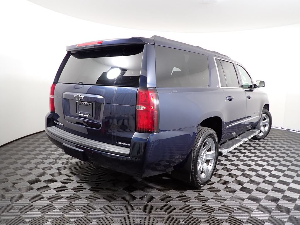 Used 2018 Chevrolet Suburban LT w/ LT Signature Package AWD/4WD image 18