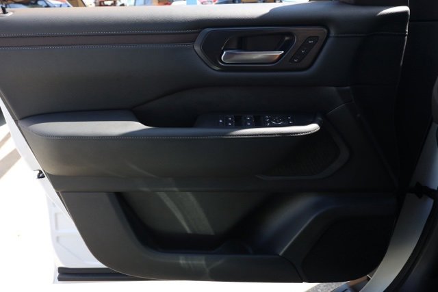 New 2026 Nissan Armada SL image 23