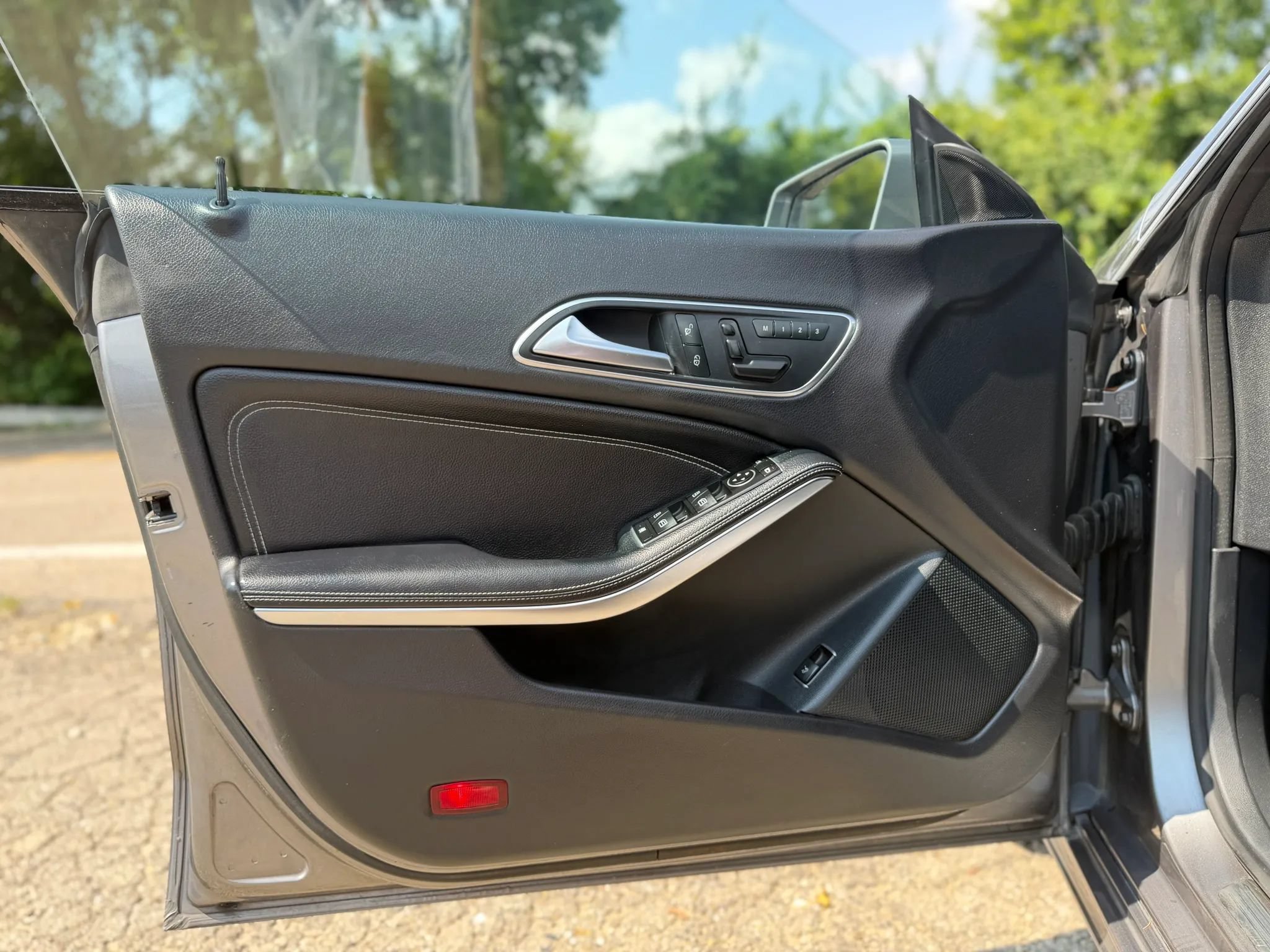 Used 2015 Mercedes-Benz CLA 250 4MATIC image 15