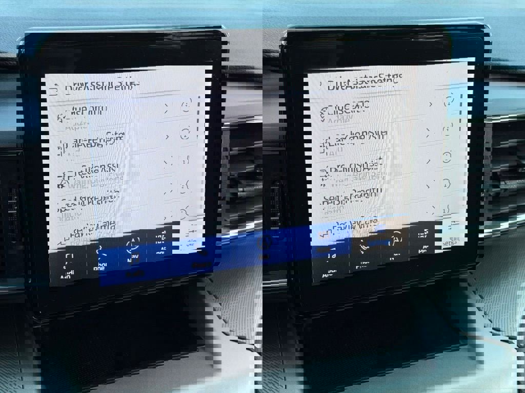 Certified 2022 Ford Explorer XLT w/ Equipment Group 202A image 34