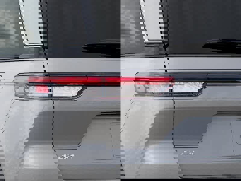 New 2025 Jeep Grand Cherokee Limited image 9