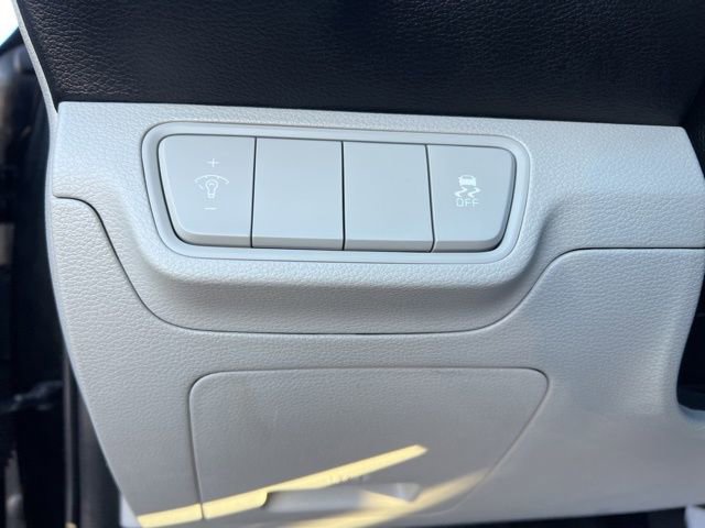 Certified 2023 Kia Forte LXS image 11