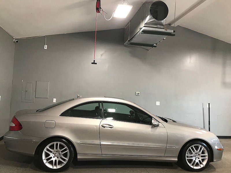 Used 2008 Mercedes-Benz CLK 350 Coupe image 2