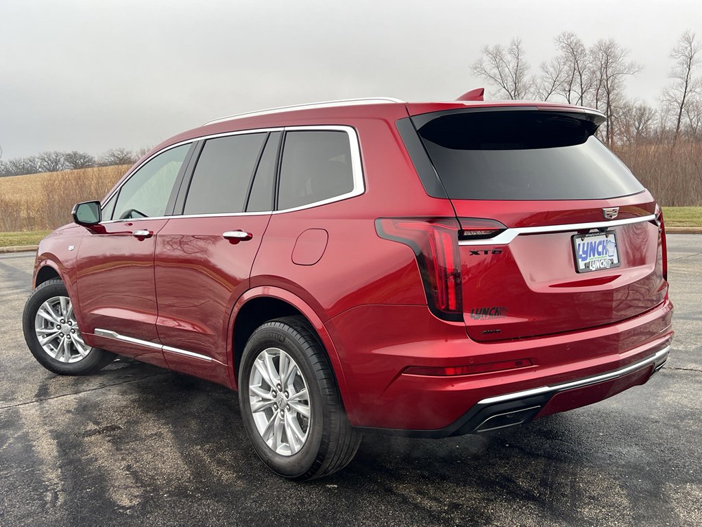 Used 2024 Cadillac XT6 Luxury image 2