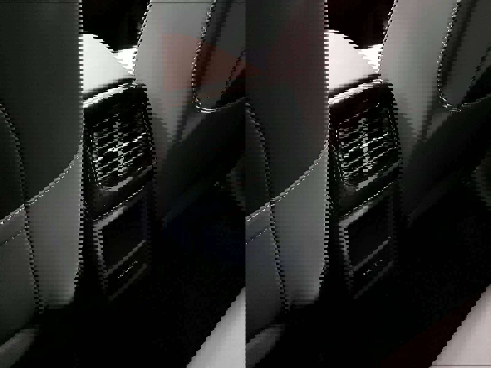 New 2026 Volkswagen ID.4 Pro image 16