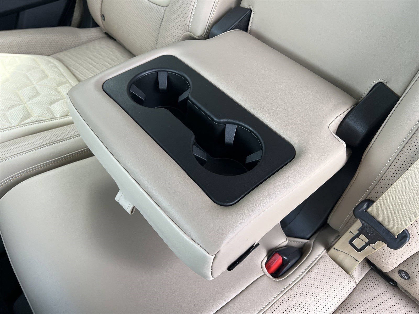 New 2025 Nissan Armada Platinum Reserve AWD/4WD image 24