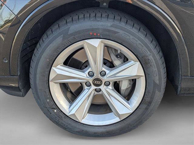 Used 2023 Audi Q7 3.0T Premium w/ Convenience Package image 10