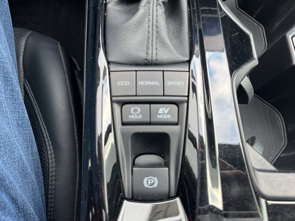 Used 2025 Toyota Camry XSE image 18