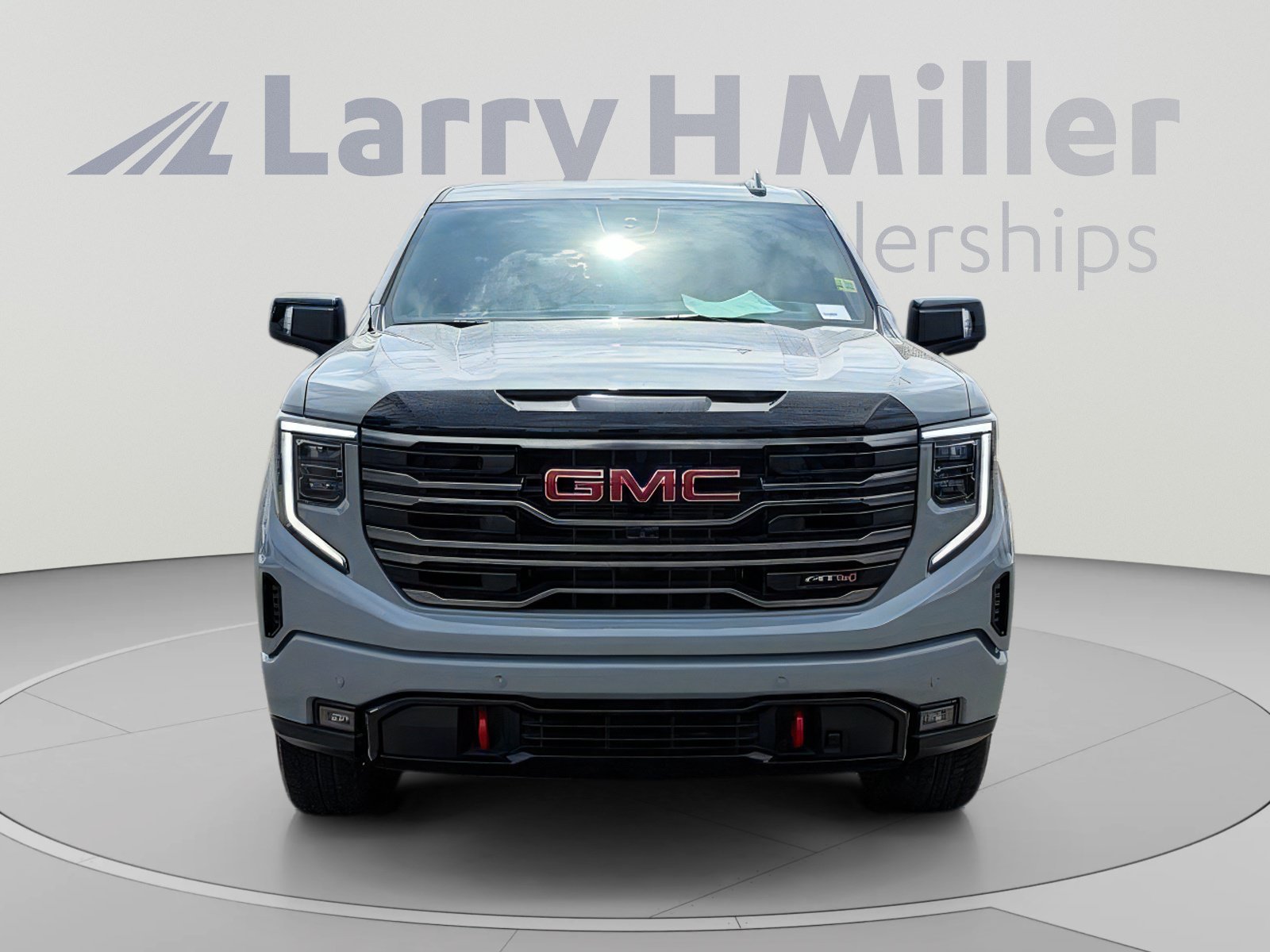 Used 2025 GMC Sierra 1500 AT4 w/ AT4 Premium Package AWD/4WD image 9