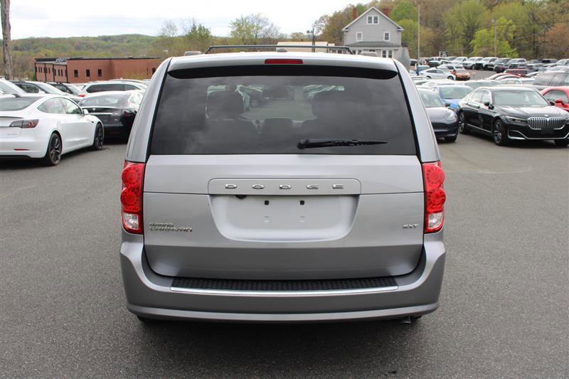 Used 2020 Dodge Grand Caravan SXT image 7