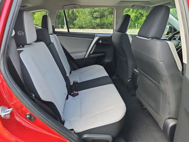Used 2017 Toyota RAV4 XLE FWD image 18