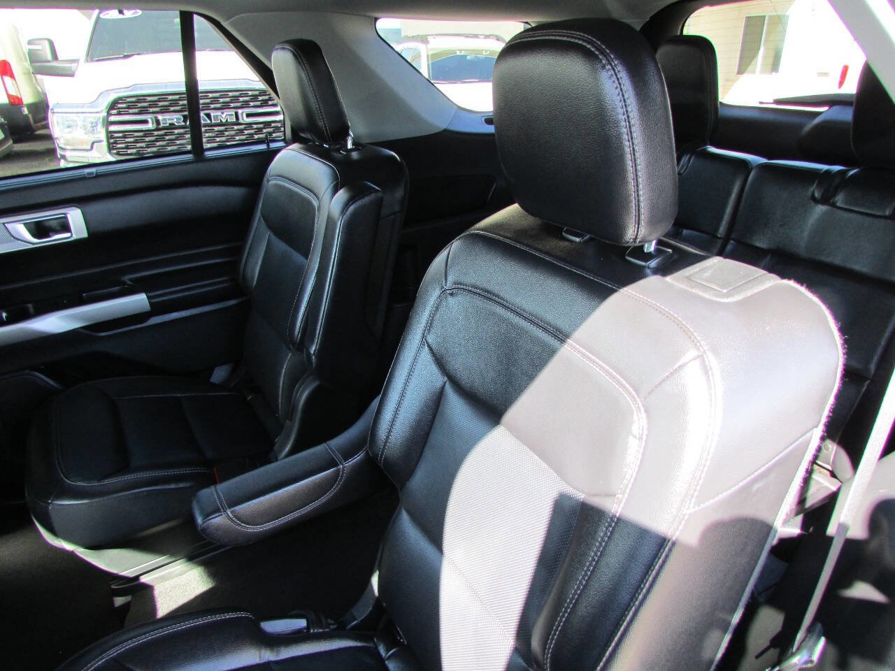 Used 2023 Ford Explorer Limited image 35