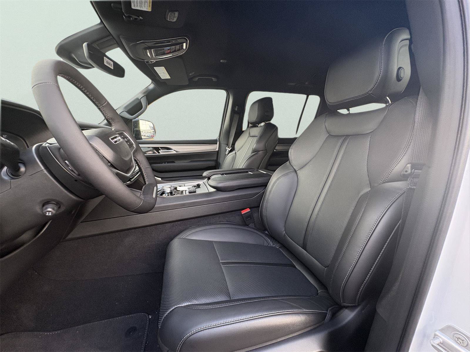 New 2026 Jeep Grand Wagoneer L 4WD image 15