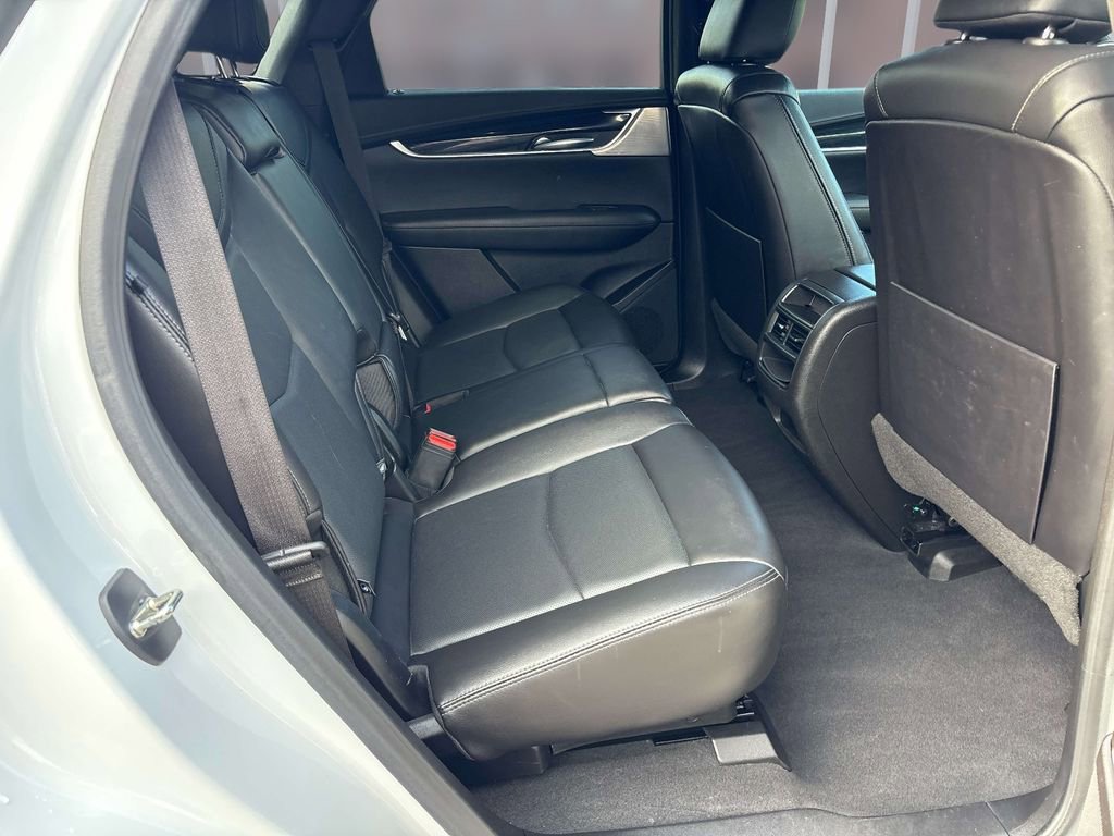 Used 2023 Cadillac XT5 Premium Luxury AWD/4WD image 16