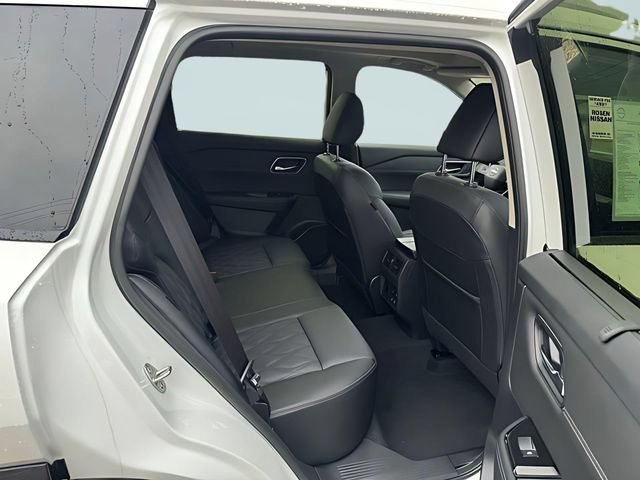 New 2026 Nissan Rogue Platinum w/ Platinum Premium Package AWD/4WD image 17