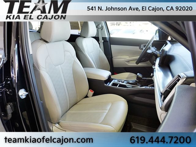 Certified 2025 Kia Sorento S w/ Panoramic Sunroof Package FWD image 13