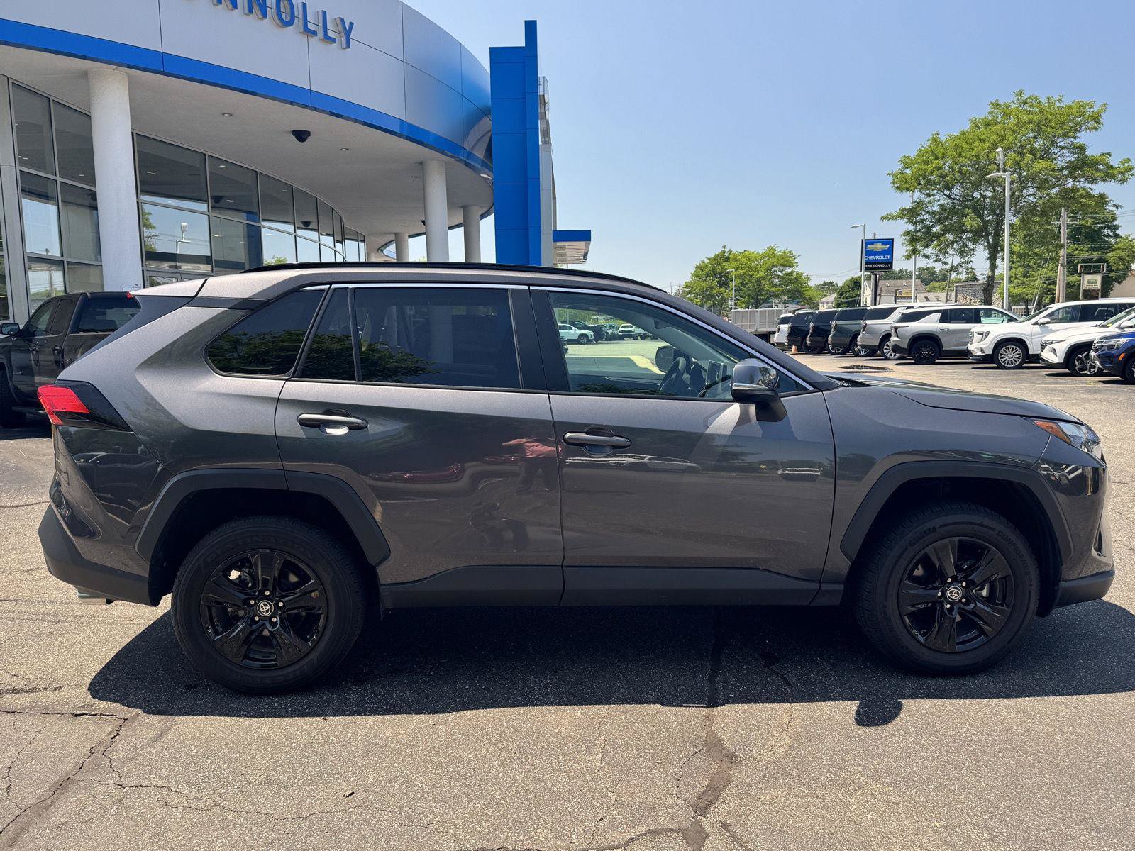 Used 2025 Toyota RAV4 XLE AWD/4WD image 8