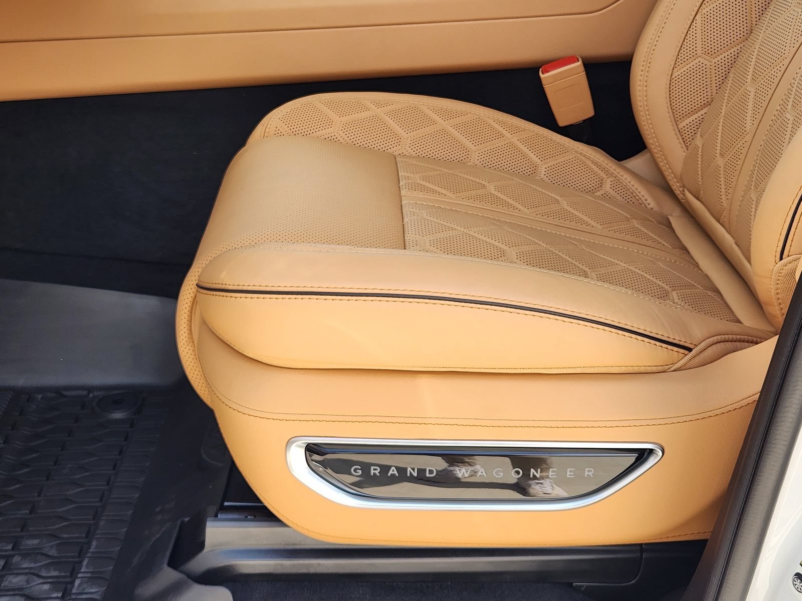 New 2026 Jeep Grand Wagoneer L Summit AWD/4WD image 20