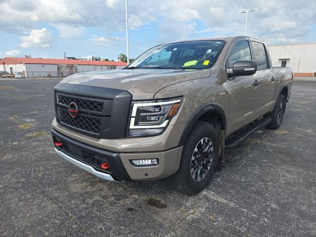 Used 2023 Nissan Titan PRO-4X w/ Pro-4x Convenience Package AWD/4WD image 4