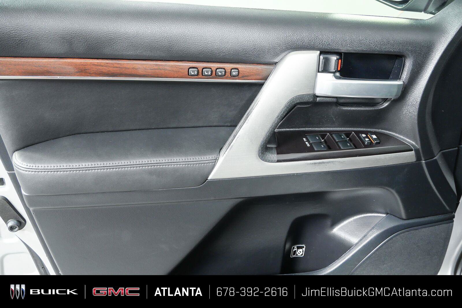 Used 2017 Toyota Land Cruiser AWD/4WD image 6