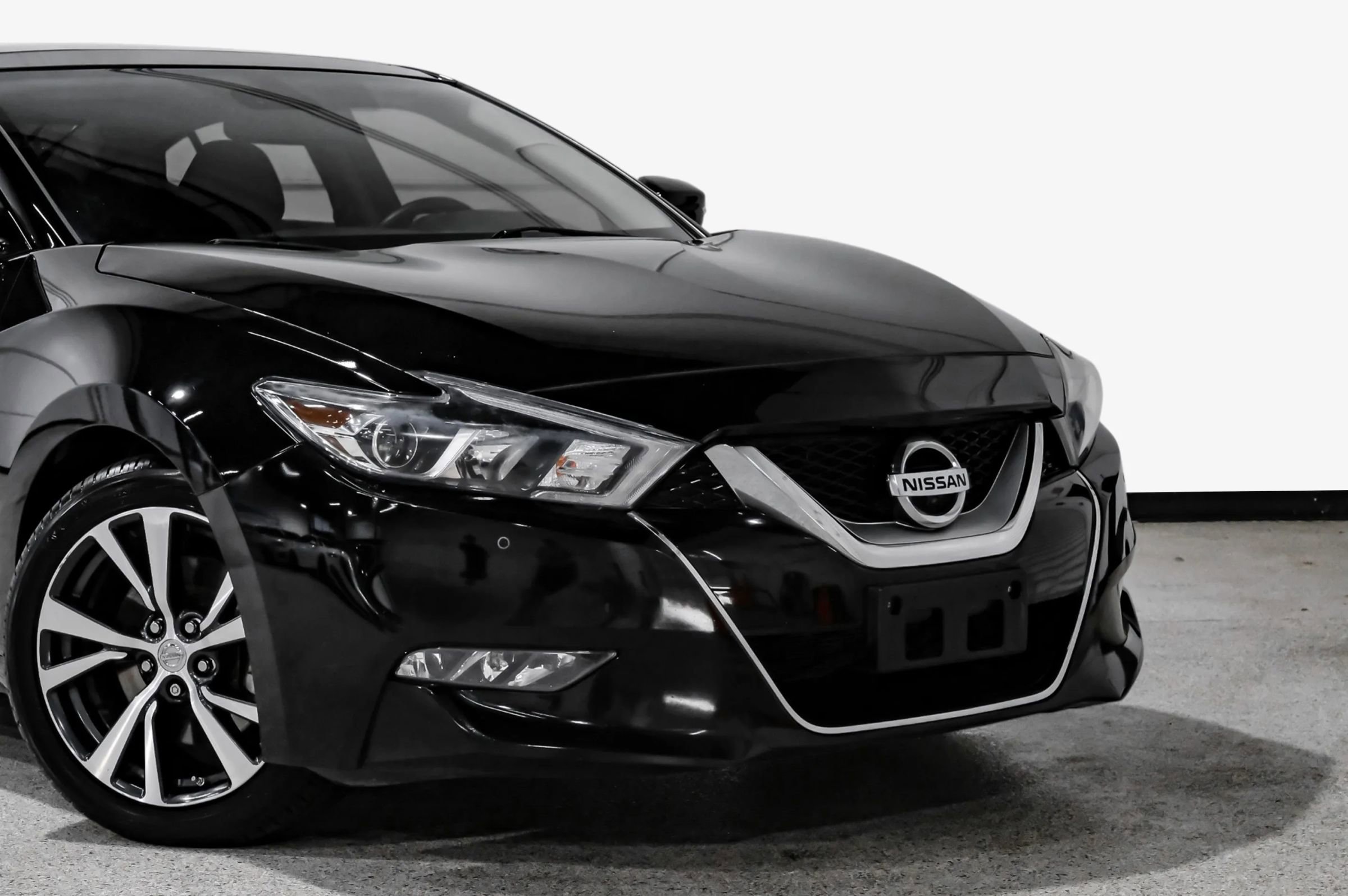 Used 2017 Nissan Maxima Platinum FWD image 11