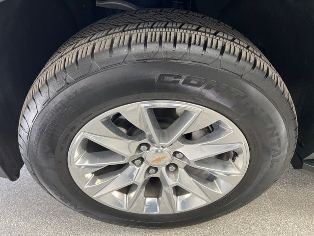 Used 2025 Chevrolet Suburban Premier image 14