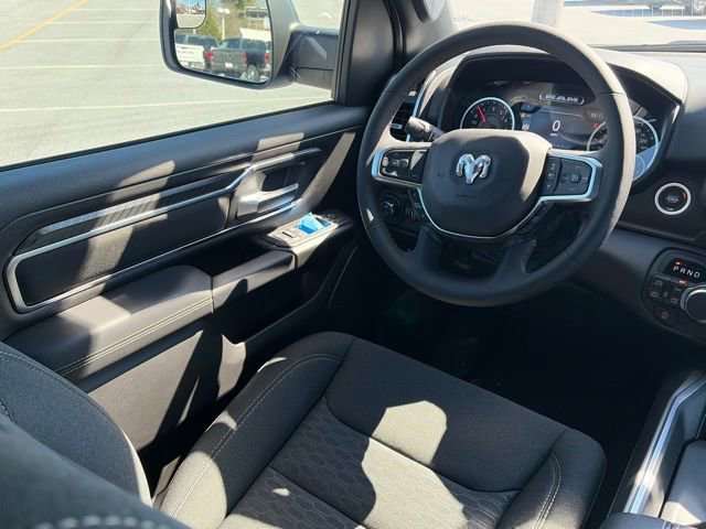 New 2026 RAM 1500 4x4 Crew Cab image 32