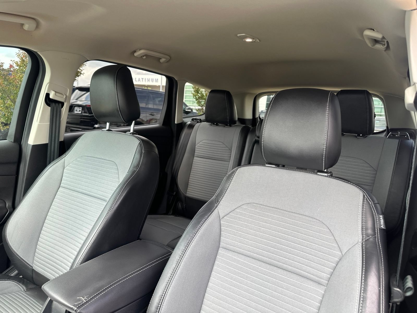 Used 2019 Ford Escape SE FWD image 22