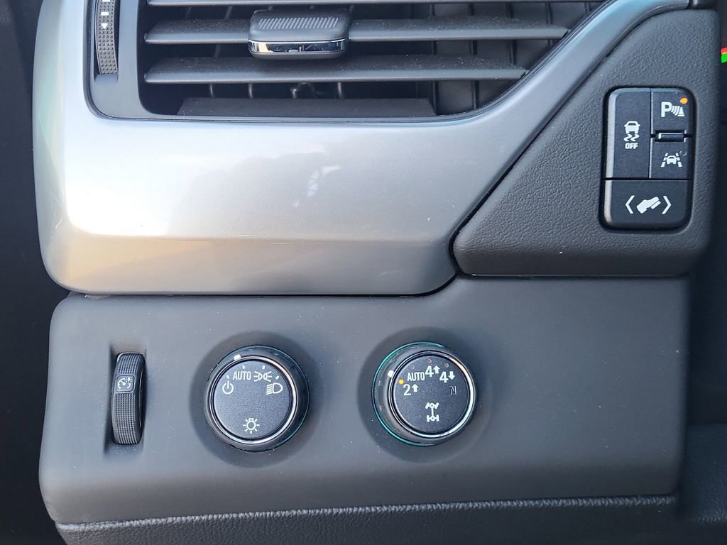 Used 2020 Chevrolet Tahoe LS w/ Enhanced Driver Alert Package image 29