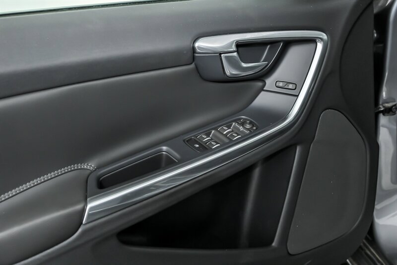 Used 2018 Volvo S60 T5 Inscription FWD image 15