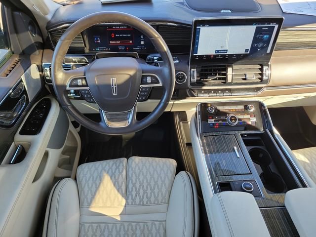 Used 2022 Lincoln Navigator L Black Label image 16