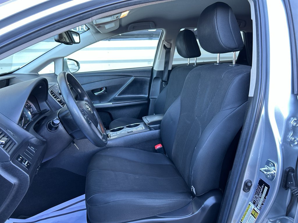 Used 2015 Toyota Venza LE AWD/4WD image 11