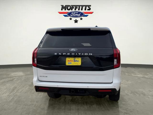 Certified 2025 Ford Expedition Active image 4