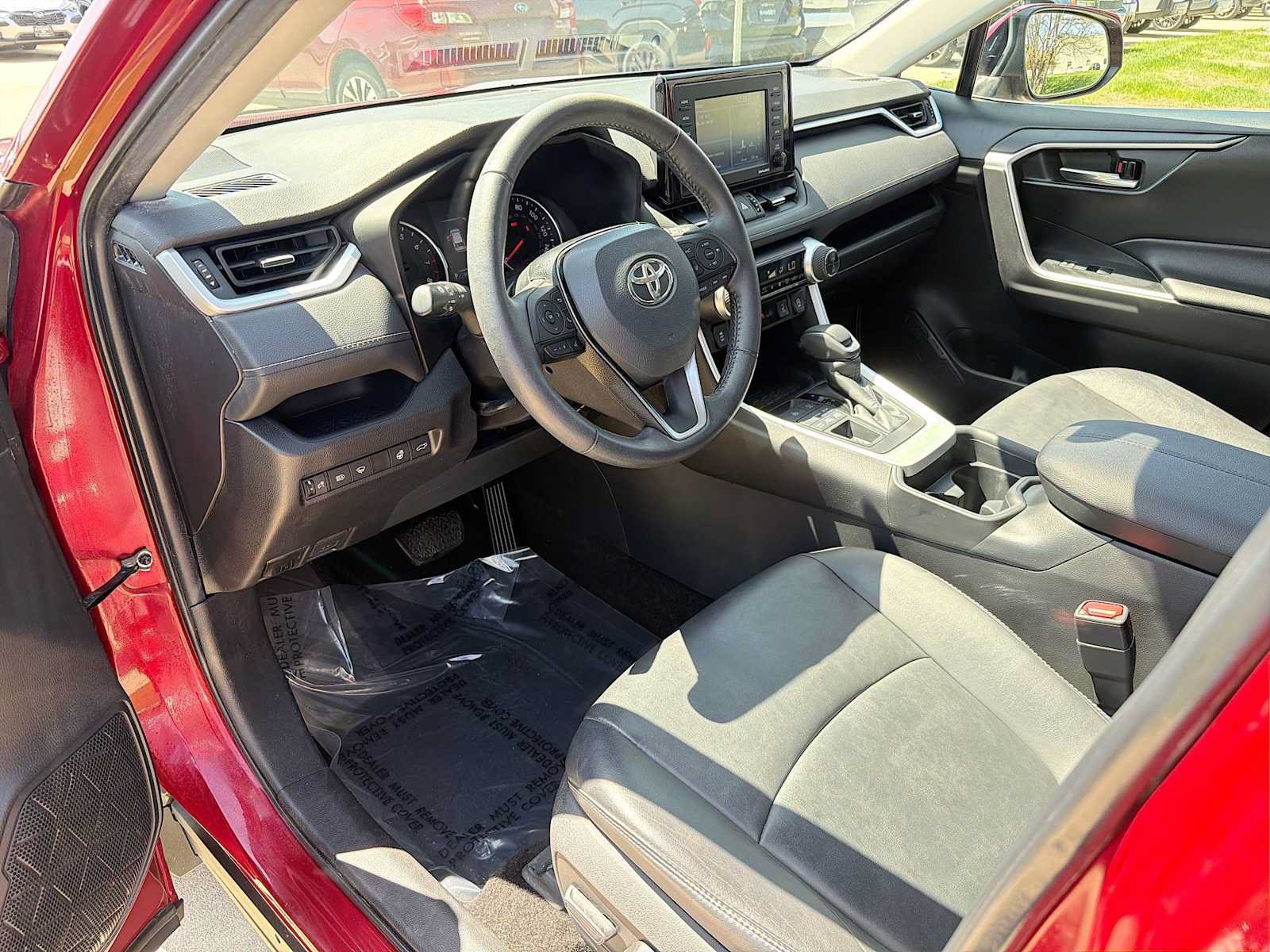 Used 2021 Toyota RAV4 XLE Premium AWD/4WD image 2