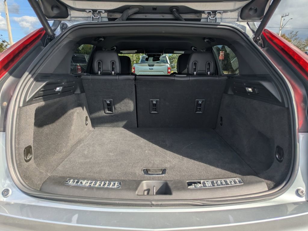 Used 2024 Cadillac XT4 Premium Luxury image 15